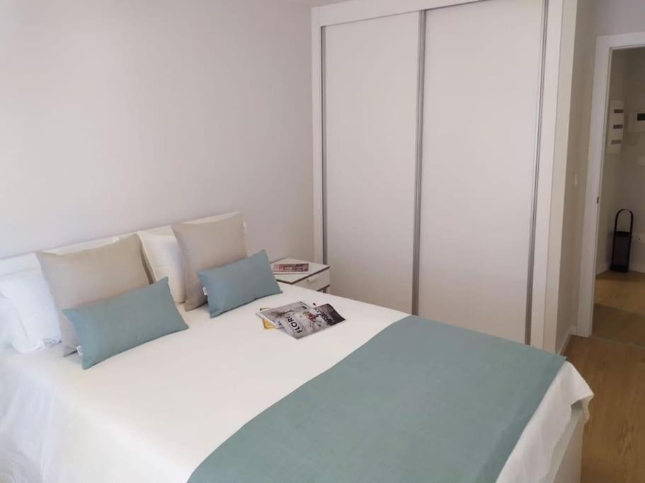 0143 Apartamento Nuevo Y Centrico Vigo Eksteriør billede