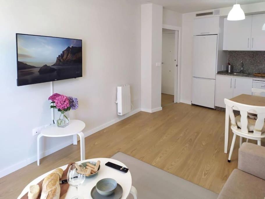 0143 Apartamento Nuevo Y Centrico Vigo Eksteriør billede
