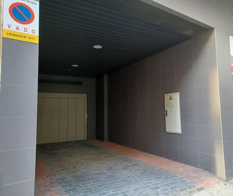0143 Apartamento Nuevo Y Centrico Vigo Eksteriør billede